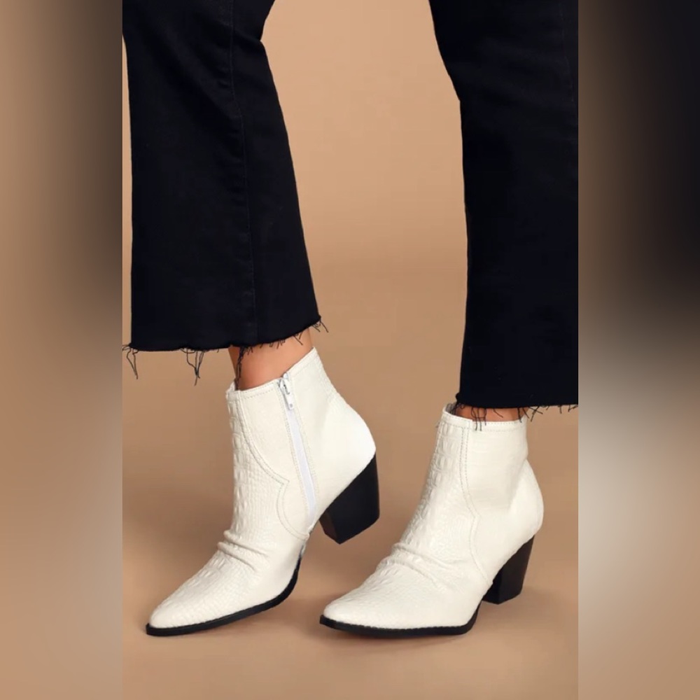 Coconuts by Matisse Booties - Brand New